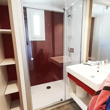 La Pinatelle Kamp alanı
