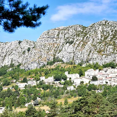 La Pinatelle 2*